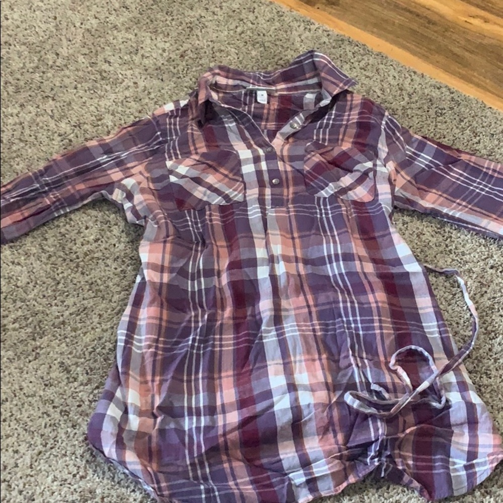 Plaid maternity shirt